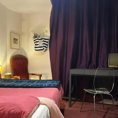 בית אירוח Eiffel's Boudoir