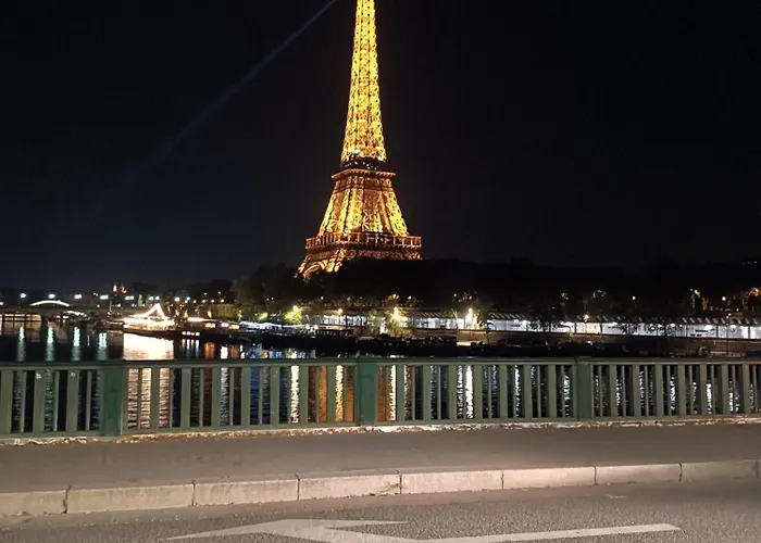 Privat bolig Eiffel's Boudoir